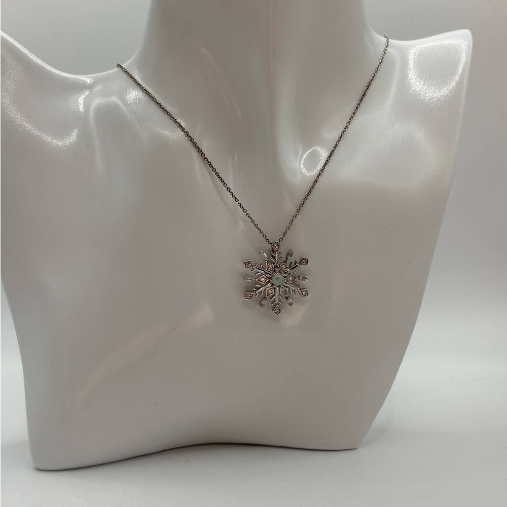 Vintage Silver Rhinestone Snowflake Pendant Necklace